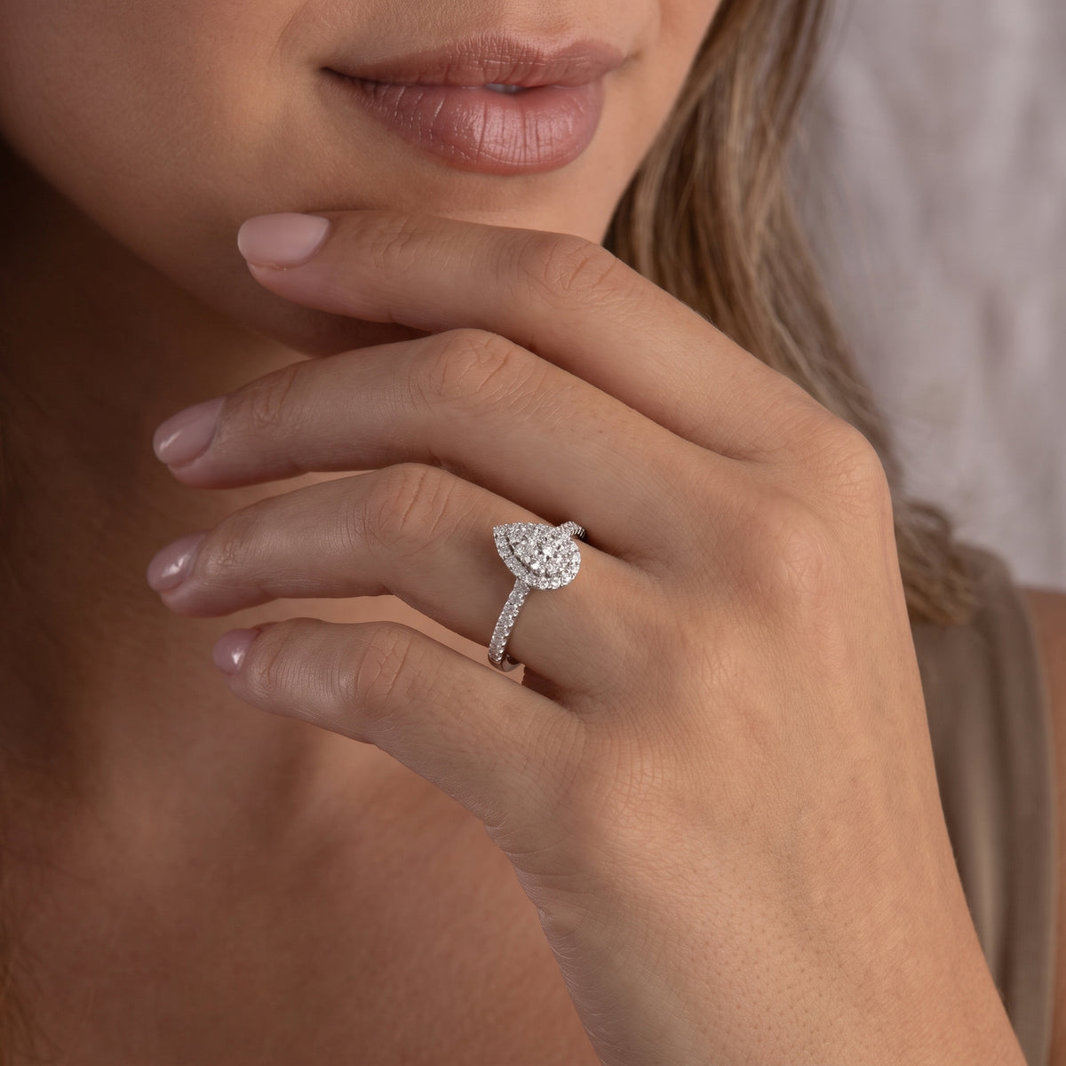 Pear-Shaped Cluster Moisanite Halo
Engagement Ring in Sterling silver S925