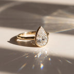 1 carat fantasy yellow pear synthetic diamond seal ring, 14 carat solid gold, IGI certified