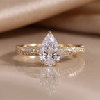 Pear Cut Lab-Grown Diamond Engagement Ring with Twisted Pavé Band | 14K Gold