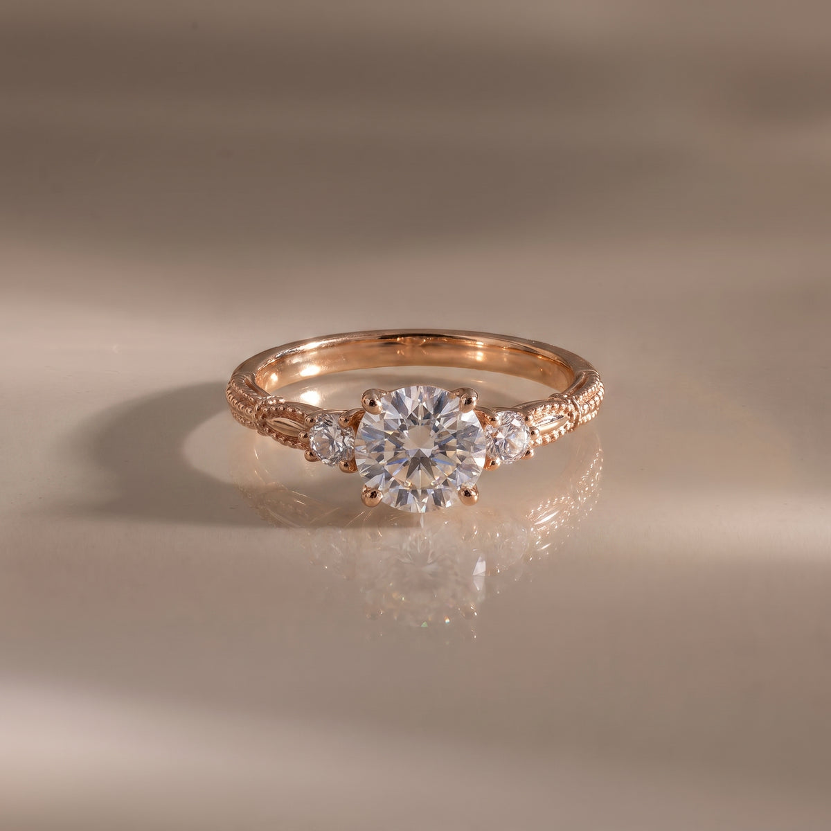 Vintage Round Lab-Grown Diamond Engagement Ring | 14K Gold