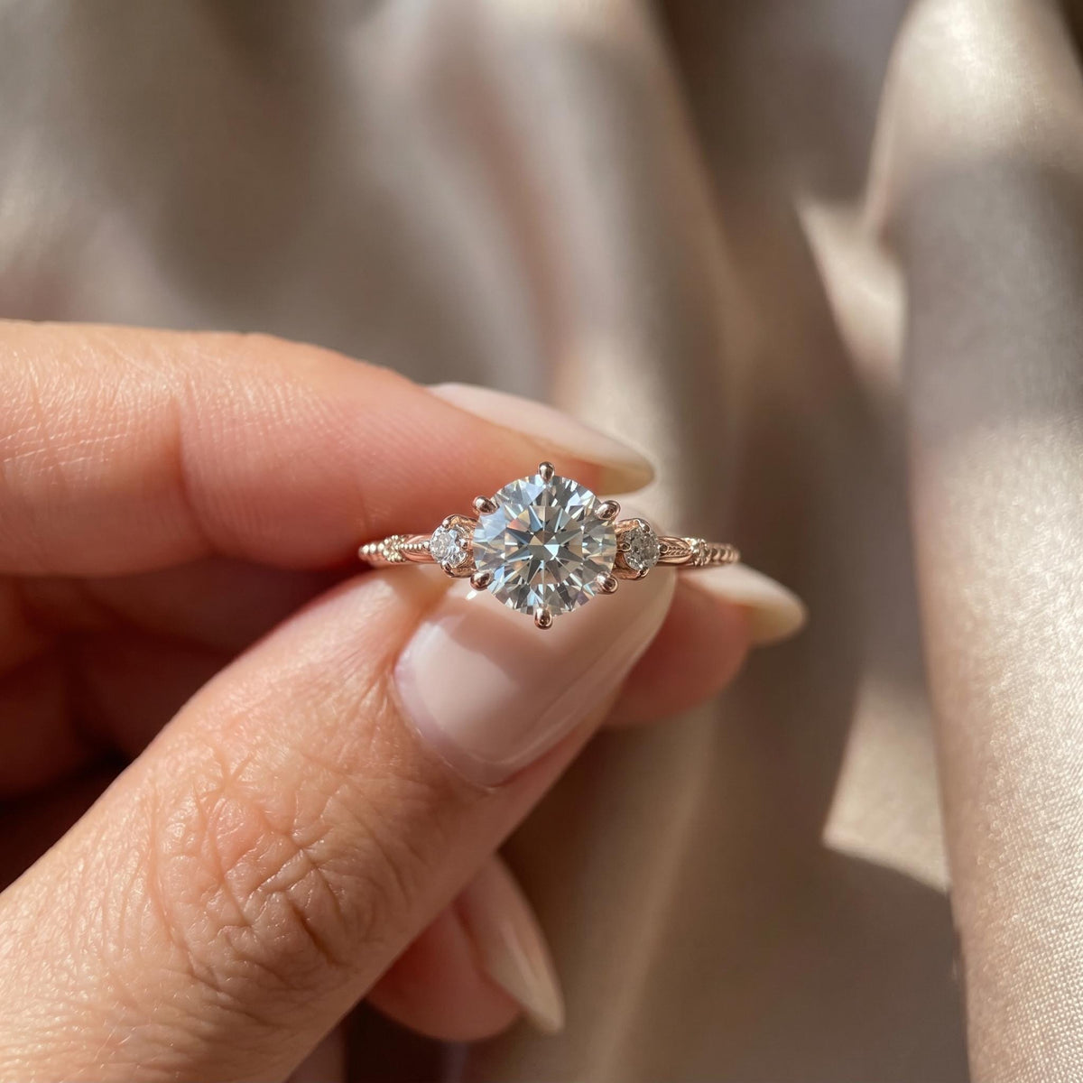 Vintage Round Lab-Grown Diamond Engagement Ring | 14K Gold