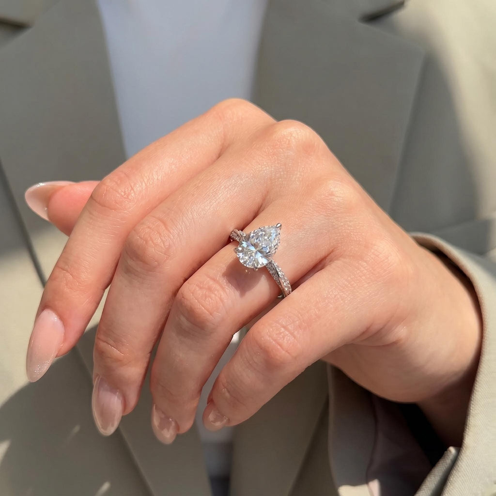Pear Cut Lab-Grown Diamond Engagement Ring with Twisted Pavé Band | 14K Gold